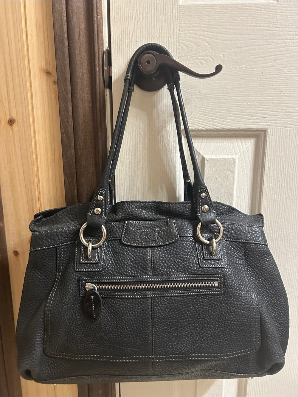 Authentic Coach Penelope Black Pebbled
Leather Carryall Tote Bag - Style F14682